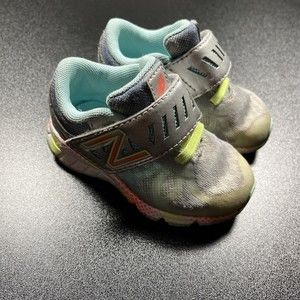 New Balance 200. Sneakers Gray Silver Toddler Size 5 See Photos For Wear